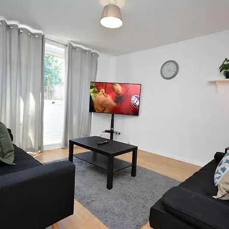 Villa 3 Bed House By White Hart Lane